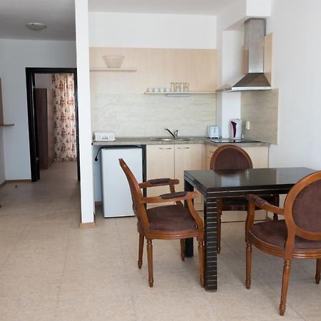 Vm Apartments Robinson Beach Pomorie Esterno foto