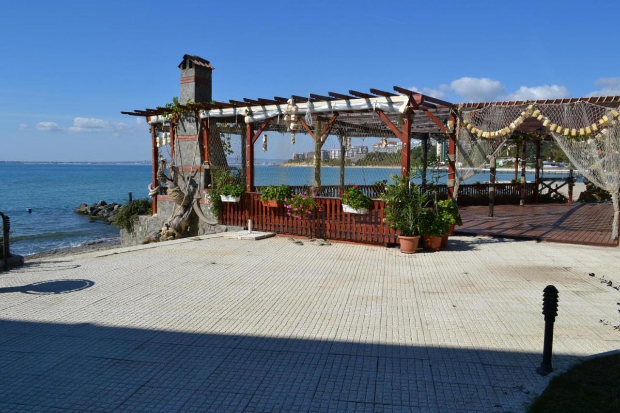 Vm Apartments Robinson Beach Pomorie Esterno foto