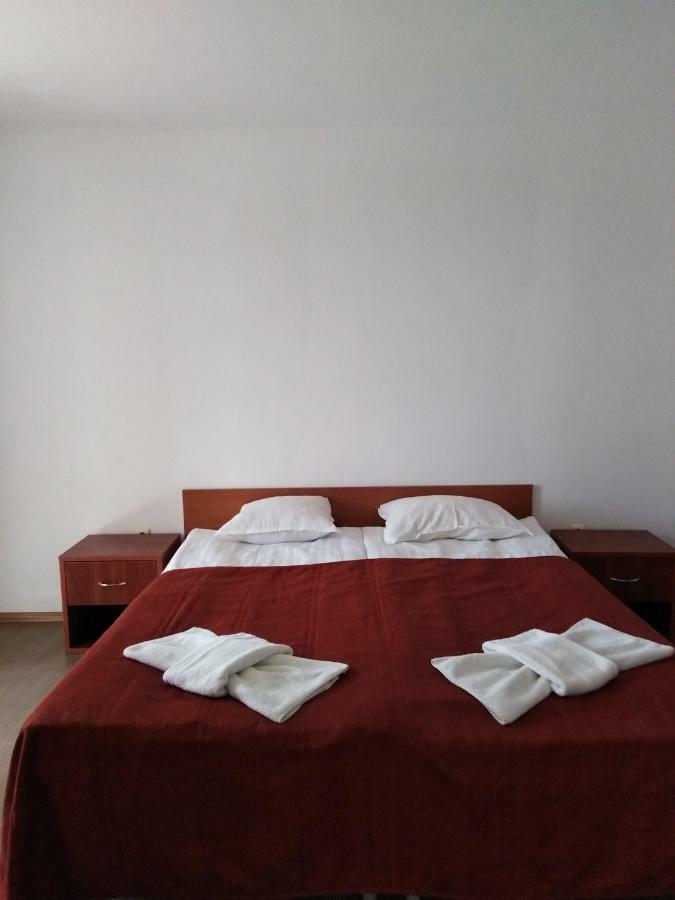 Vm Apartments Robinson Beach Pomorie Esterno foto