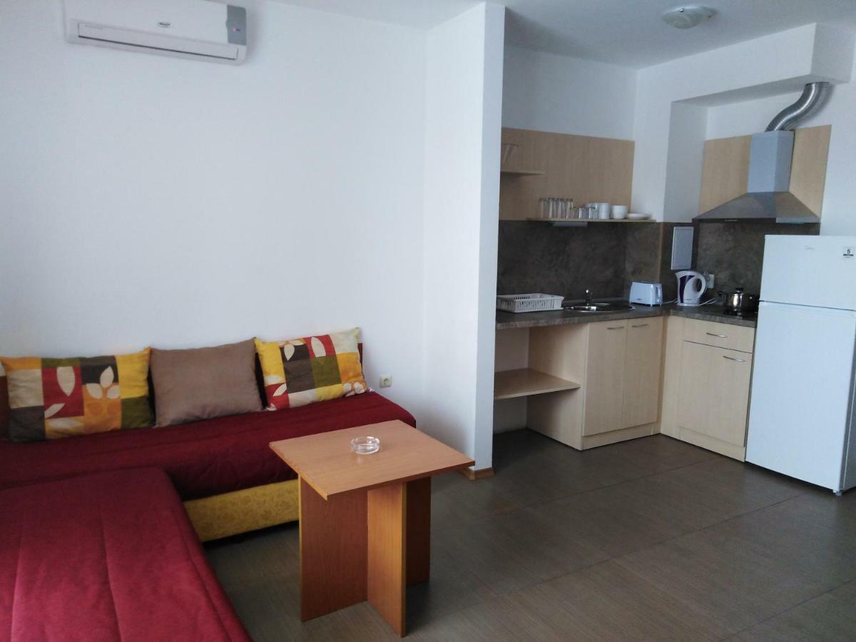 Vm Apartments Robinson Beach Pomorie Esterno foto