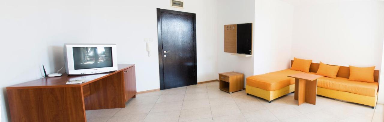 Vm Apartments Robinson Beach Pomorie Esterno foto